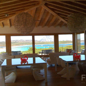 affitto villa punta aldia sardegna sala pranzo  fazzi real estate