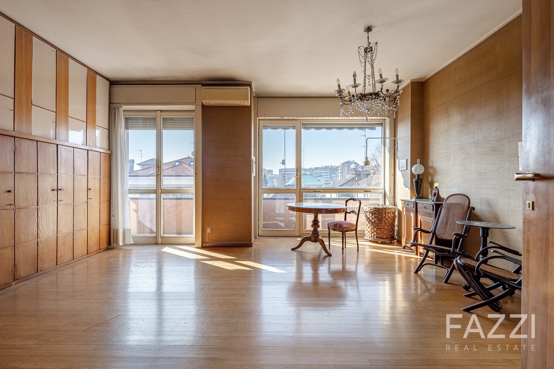 _T6A2710-HDR 2