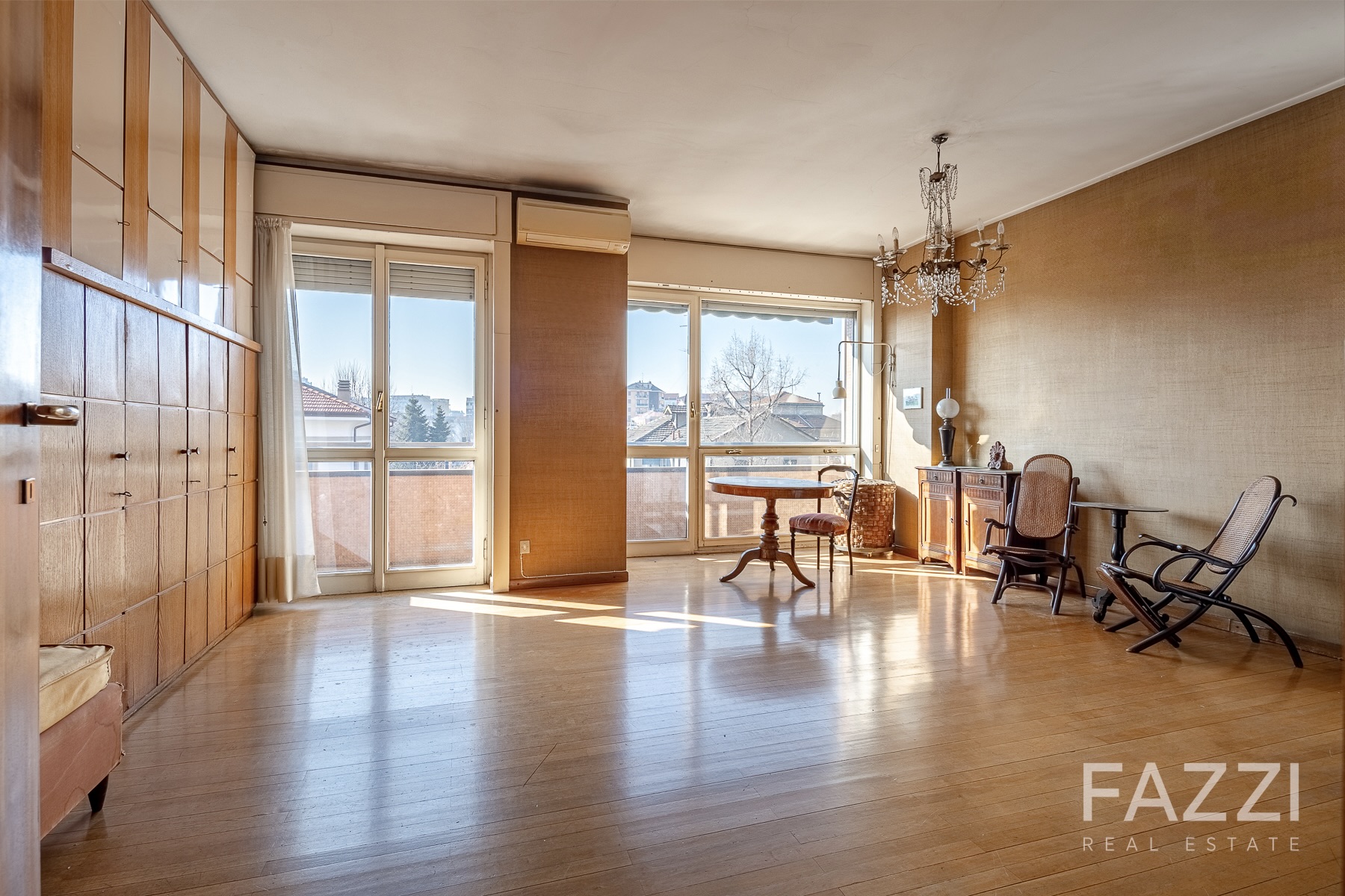_T6A2725-HDR 2