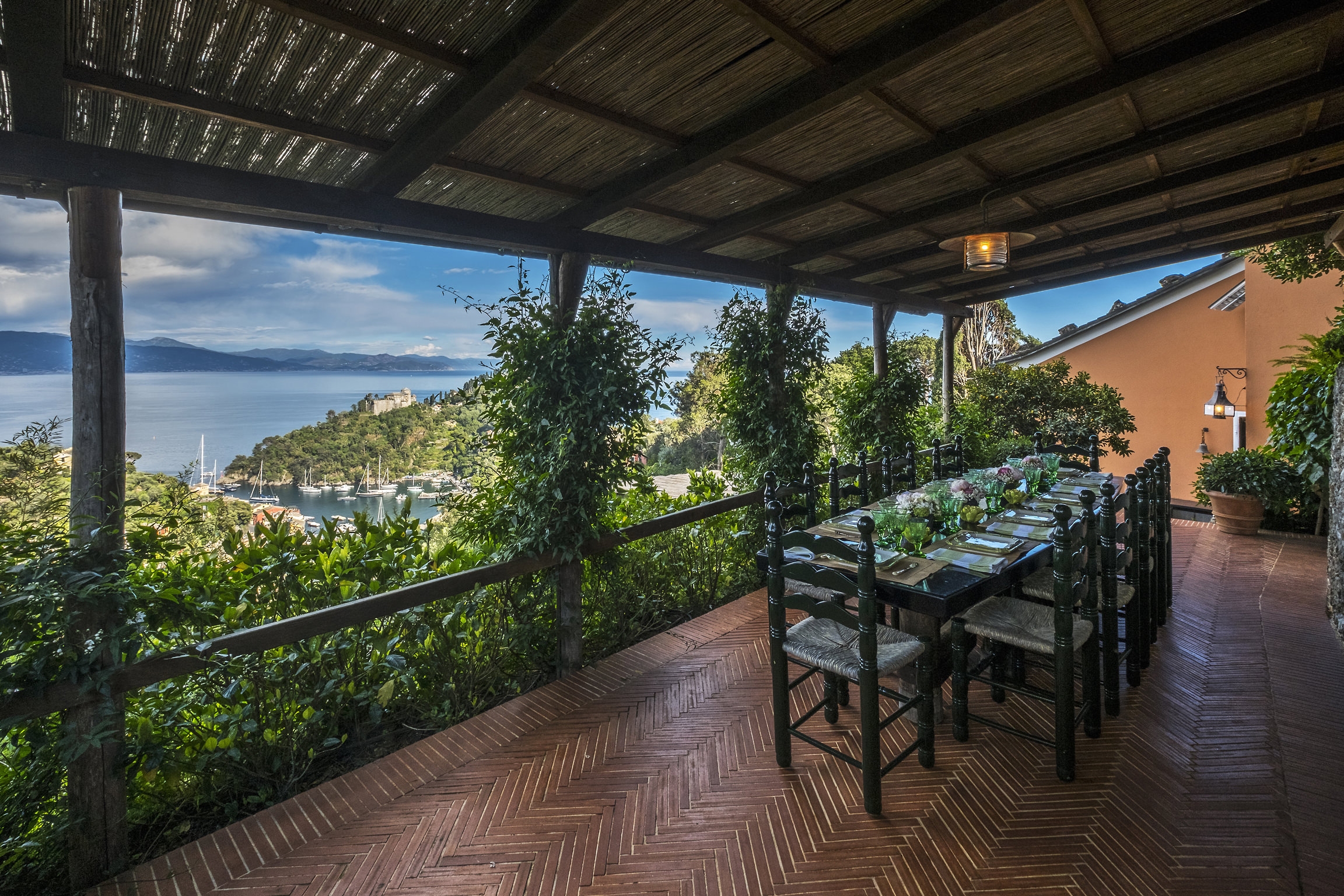 17PVT-Casa-Montefino-25429 dinner table