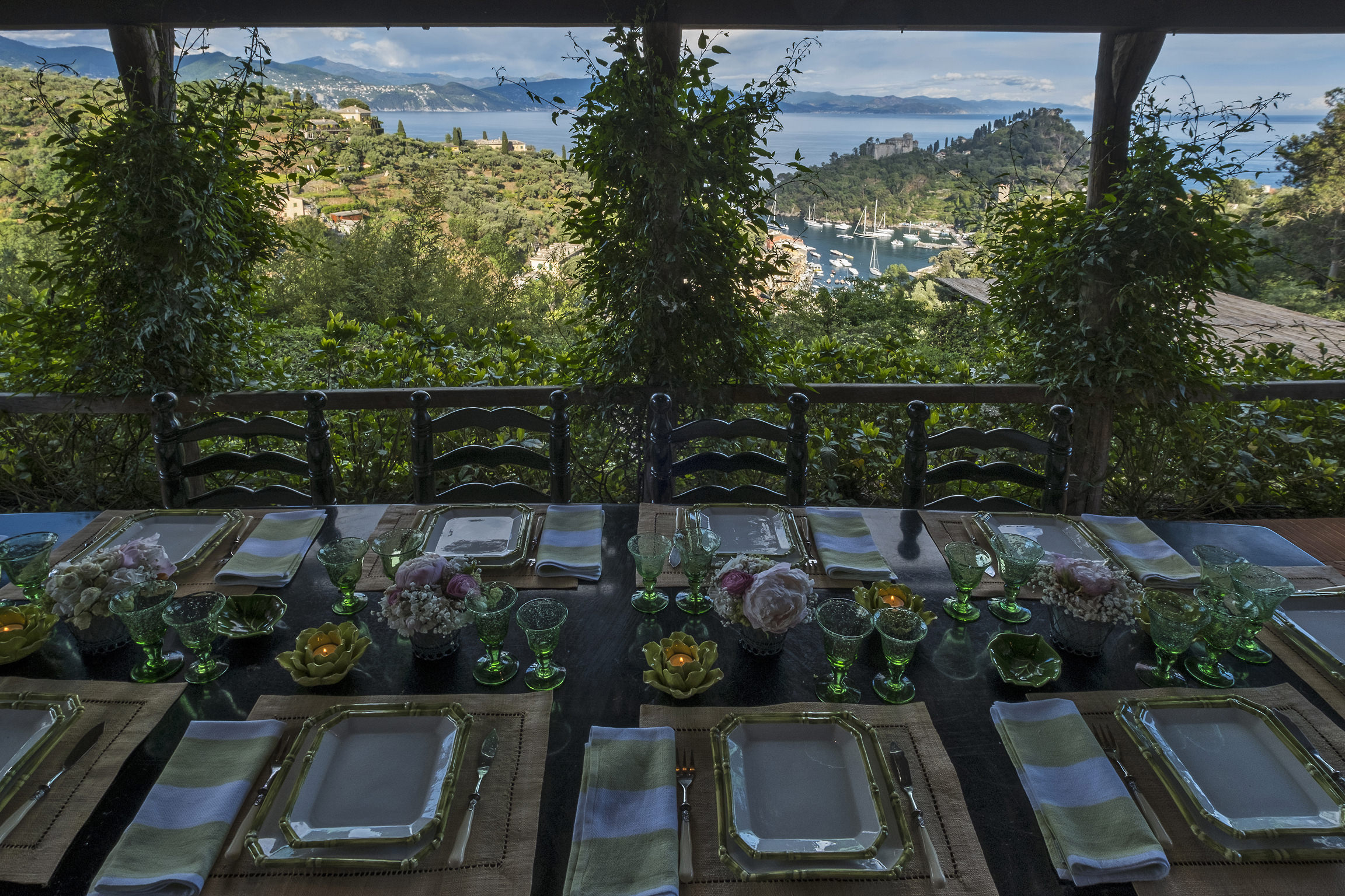 18PVT-Casa-Montefino-25442 dinner table